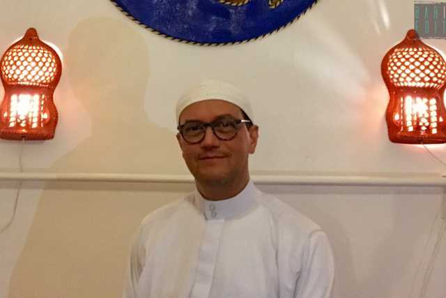 Alessandro, barese convertito all'Islam: �Ma rinunciare alla Peroni non � stato facile�